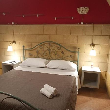 La Dimora Degli Dei Apartment Bari Luaran gambar